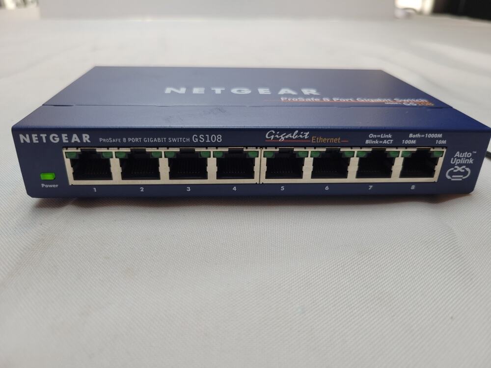 NetGear ProSafe Plus 8-Port Gigabit Ethernet Switch- GS108 v3